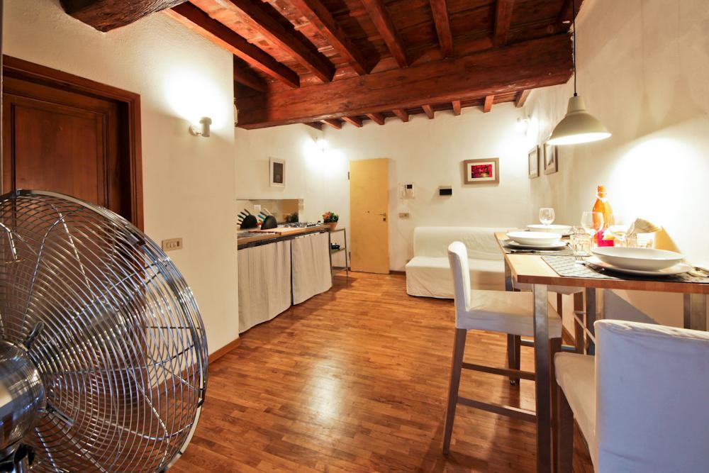 Apartamento Ponte Vecchio Tower Florencia Exterior foto